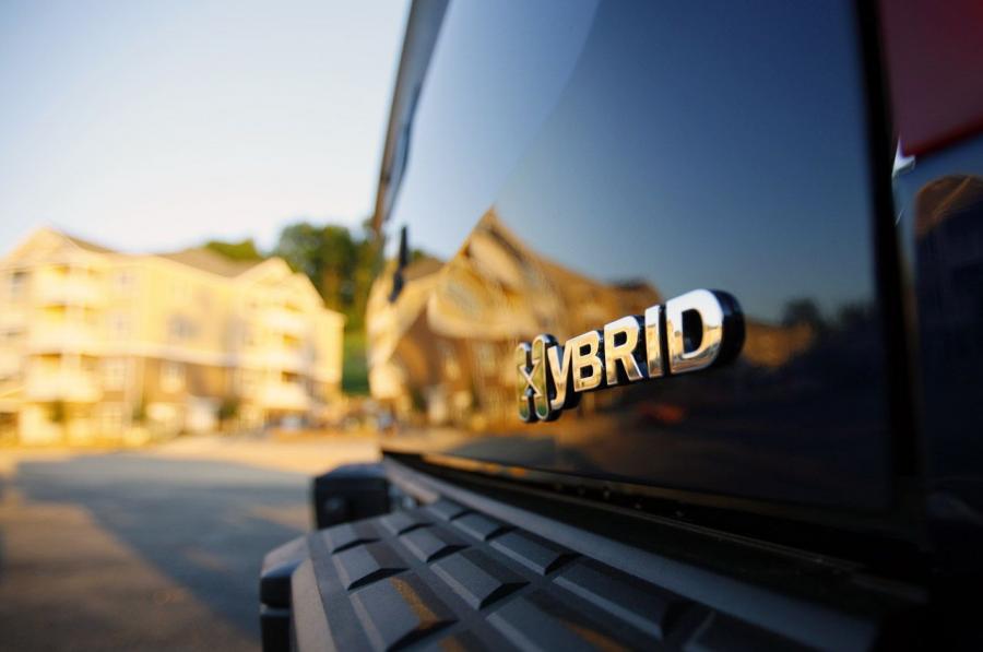  Chevrolet Silverado Hybrid 2010 года  (фото 28 из 44)